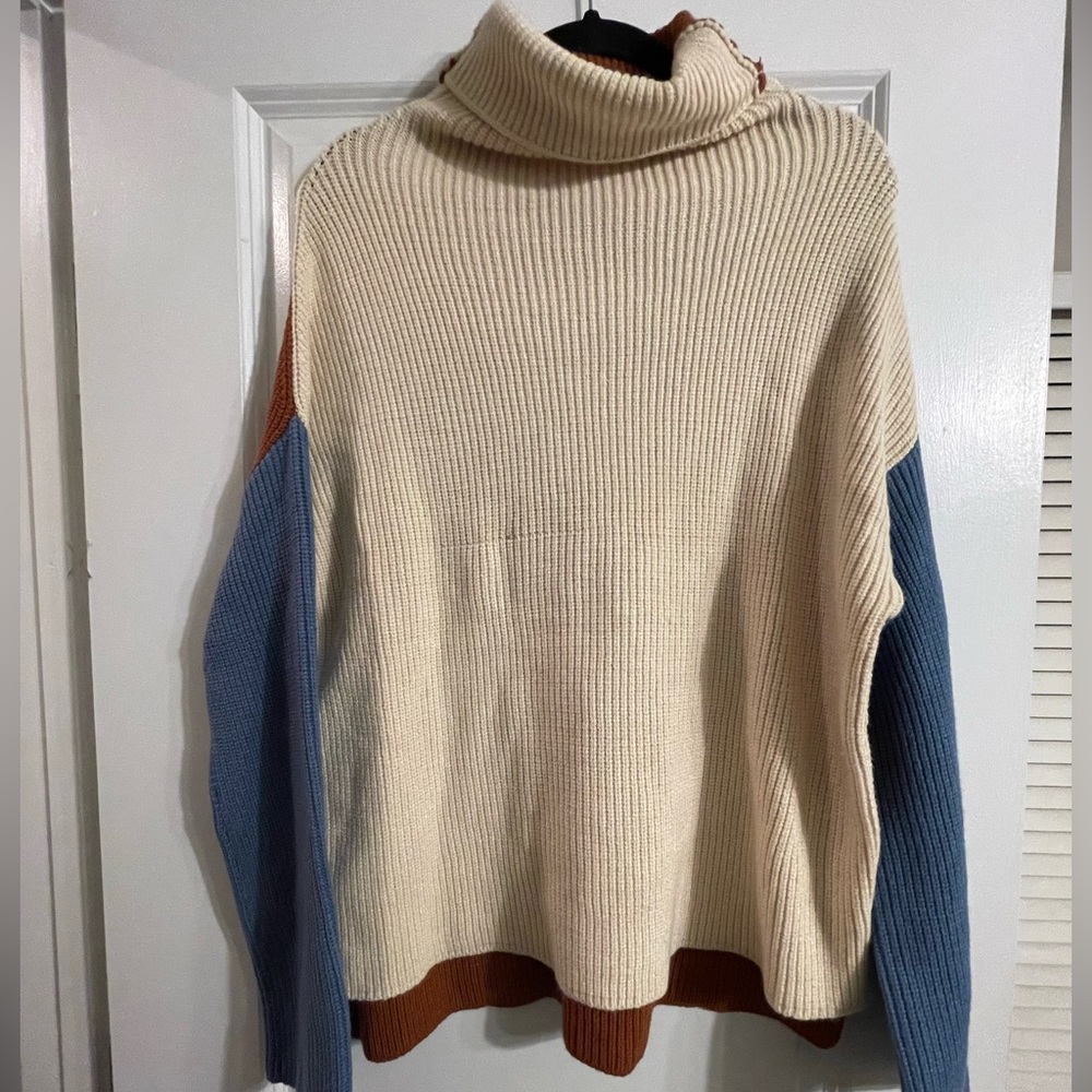 Women’s sweater